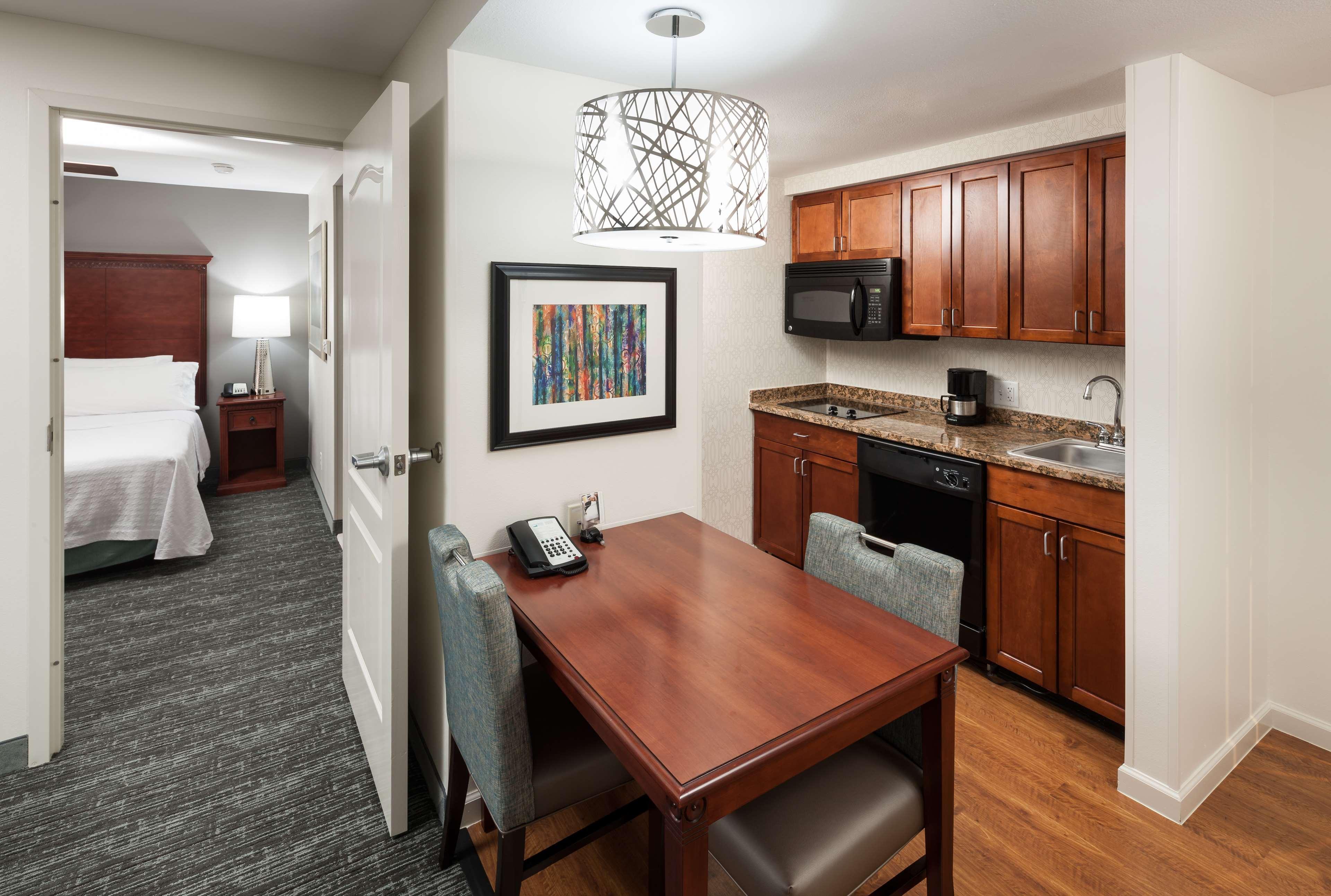 Homewood Suites Denton Exteriér fotografie